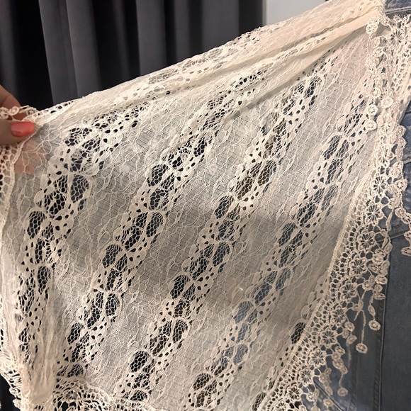 Beautiful scarf , from Burano, Italy - Picture 4 of 7